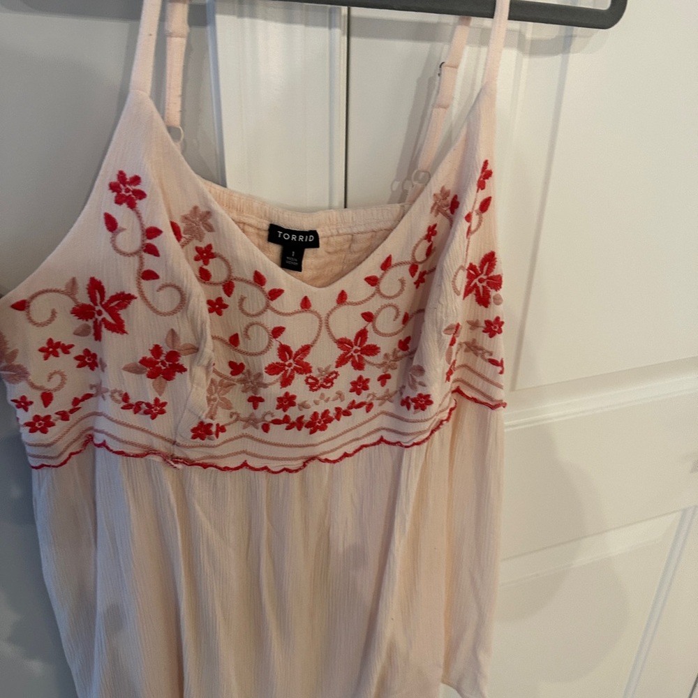 Torrid Embroidered Floral Top Sz 1x